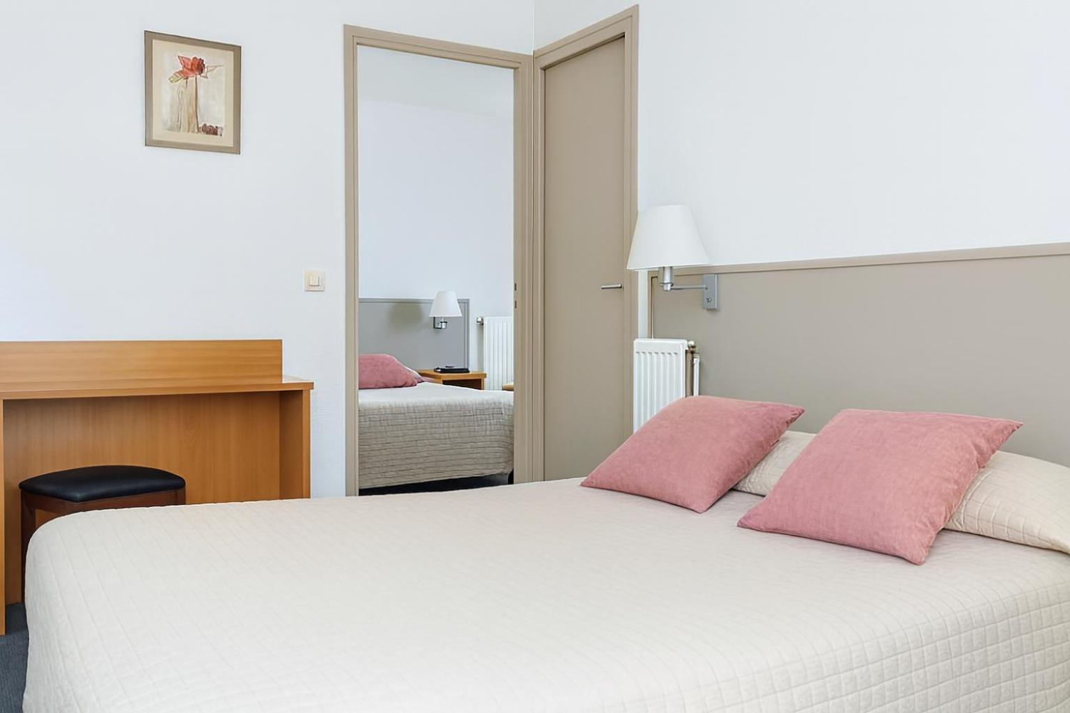 Family Suite Kitchenette